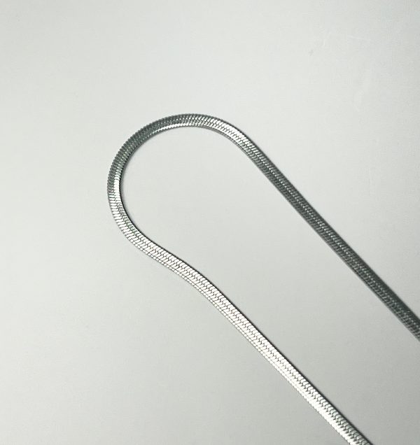 SILVER SNAKE CHAIN