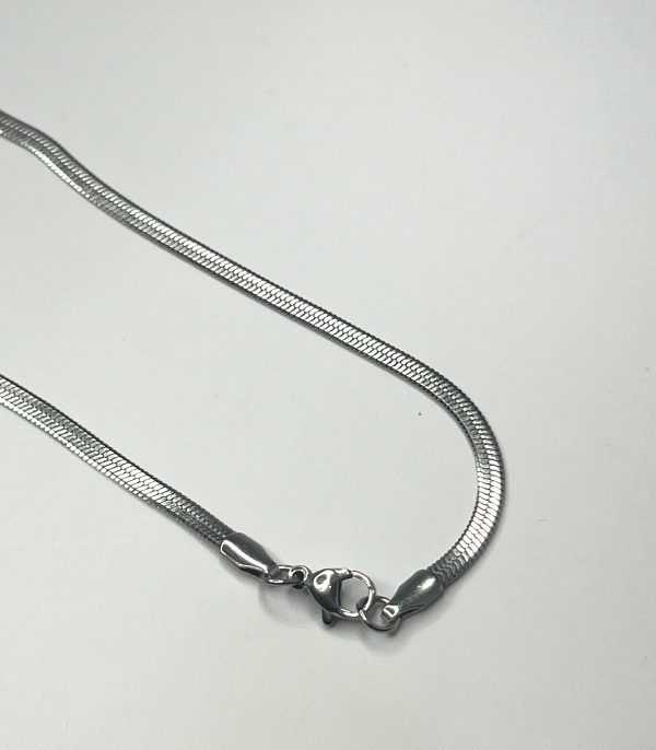 SILVER SNAKE CHAIN
