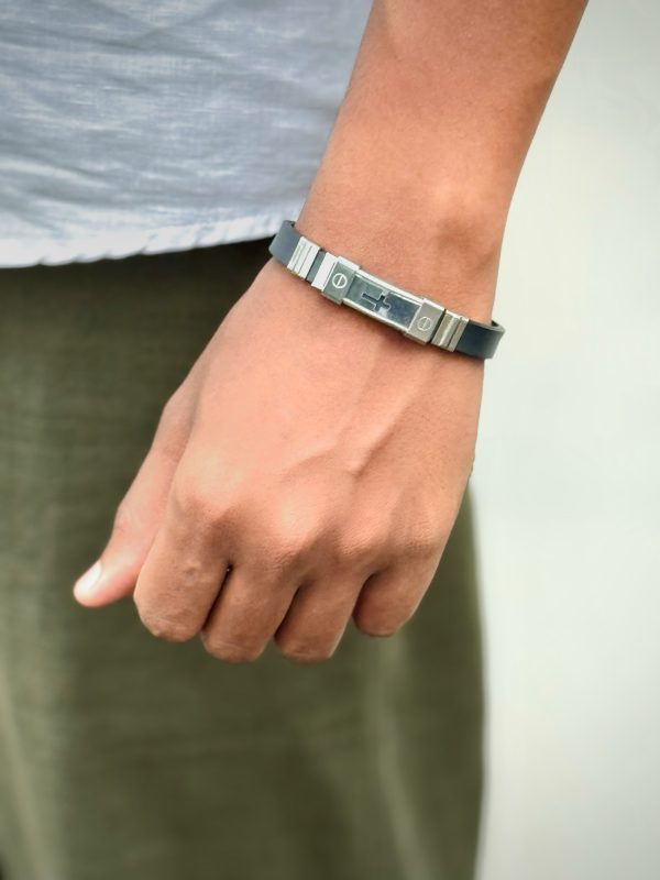 Stylish Cross Bracelet Black