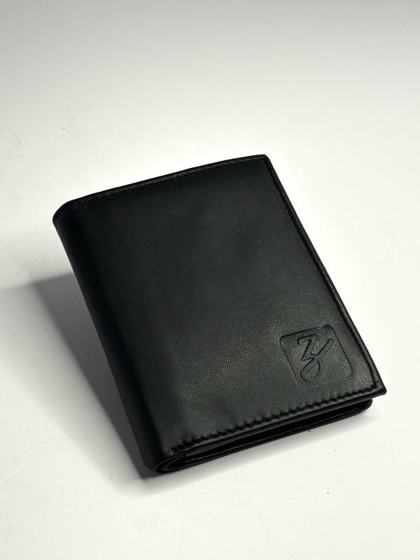 BLACK MENS LEATHER WALLET