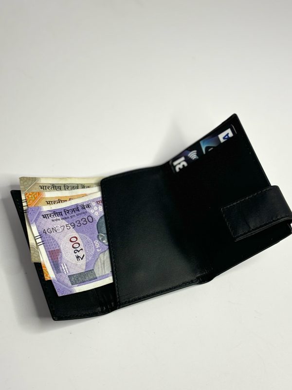 3 FOLD BLACK MINIMAL WALLET