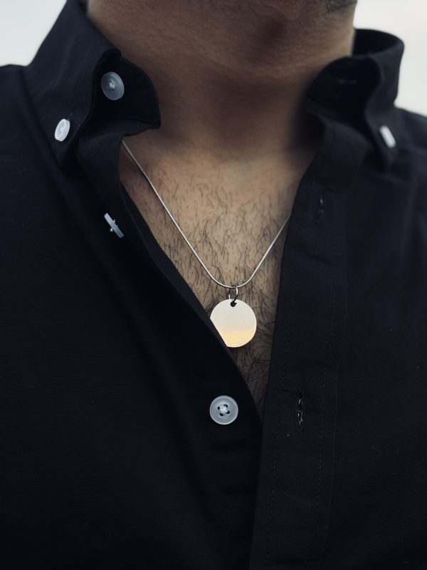 Stainless steel chain with round pendants