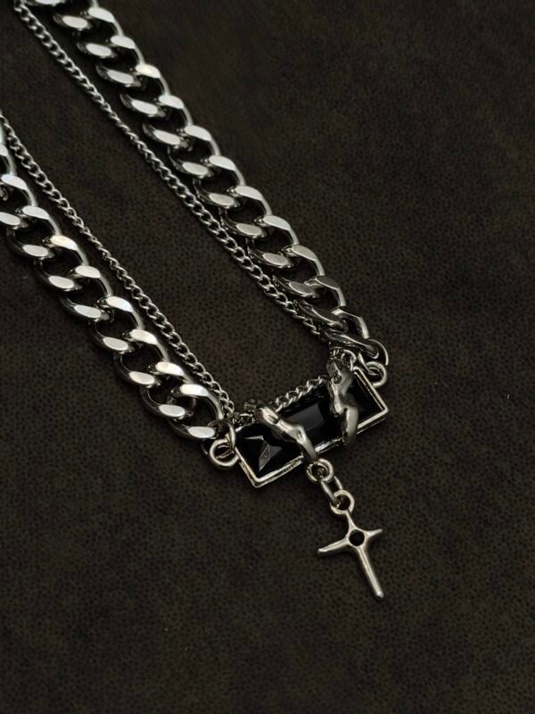 Crimson Gothic Chain Bracelet Black