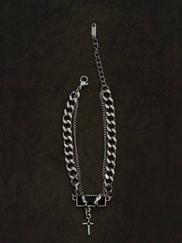 Crimson Gothic Chain Bracelet Black